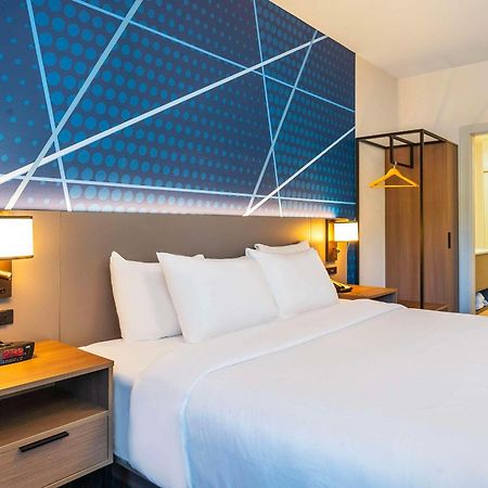 Comfort Suites Kelowna Kültér fotó