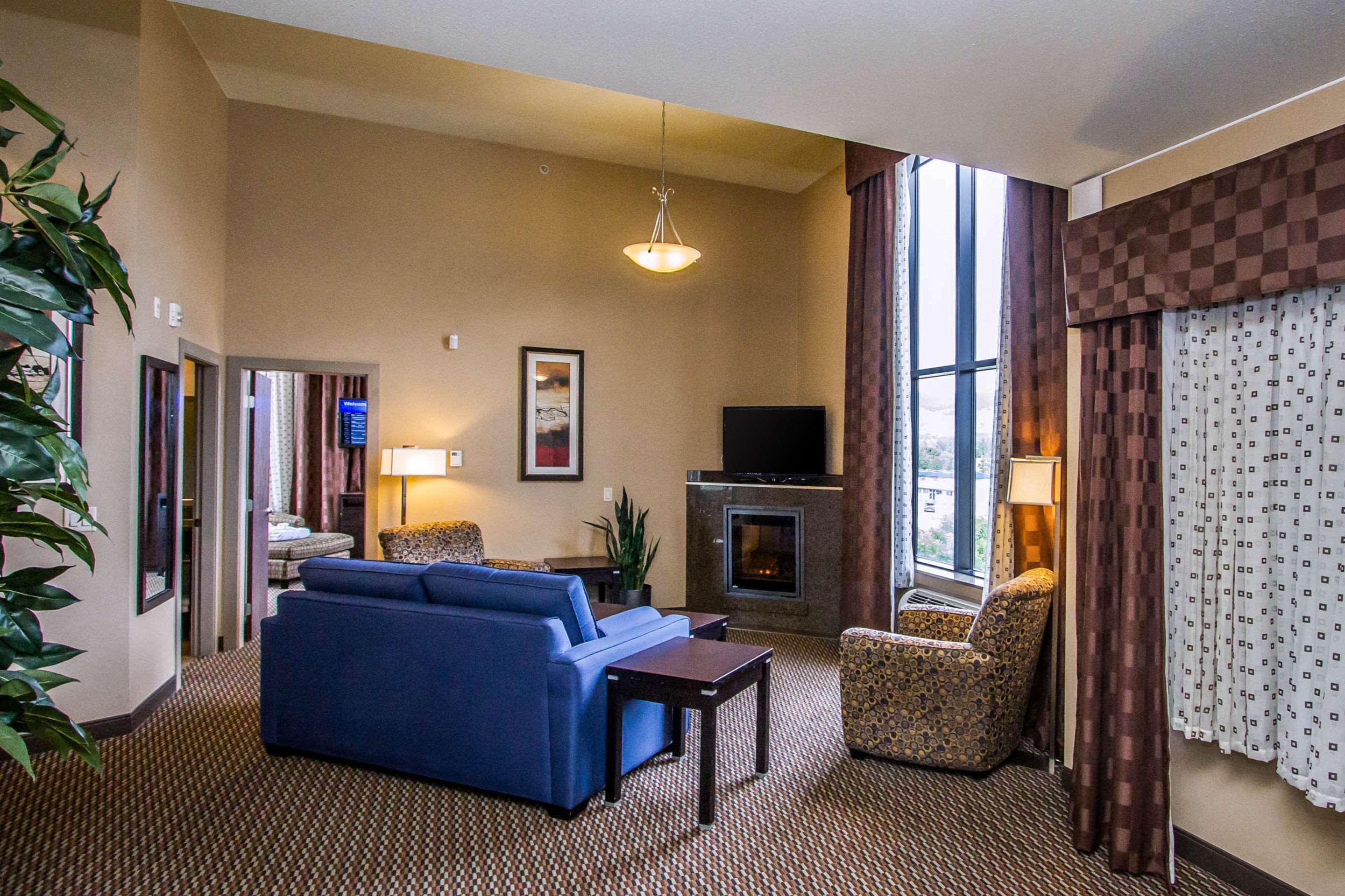 Comfort Suites Kelowna Kültér fotó