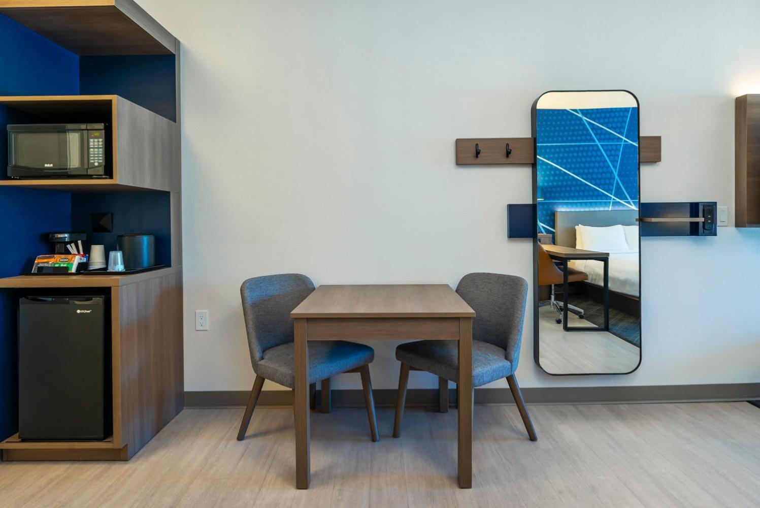 Comfort Suites Kelowna Kültér fotó