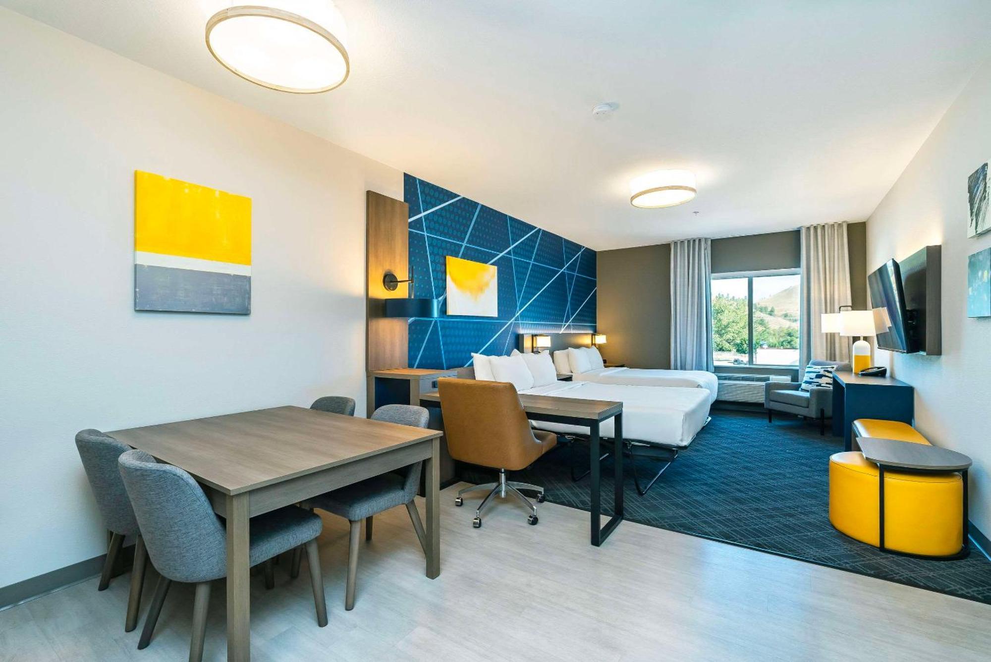 Comfort Suites Kelowna Kültér fotó